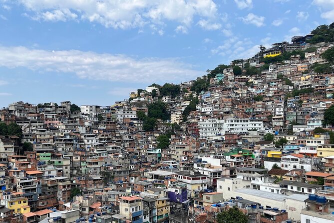 2h30 circuit in the Vidigal Favela - Starting in Vidigal at 8:00 in the morning