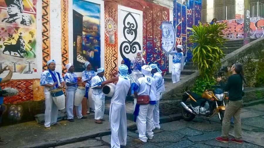 3-Hour Urban Arts Walking Tour - Ending at the Museum of Tomorrow