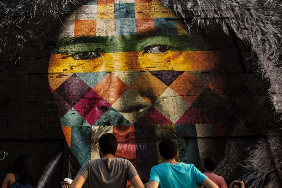 3-Hour Urban Arts Walking Tour - Riding the VLT from central Rio