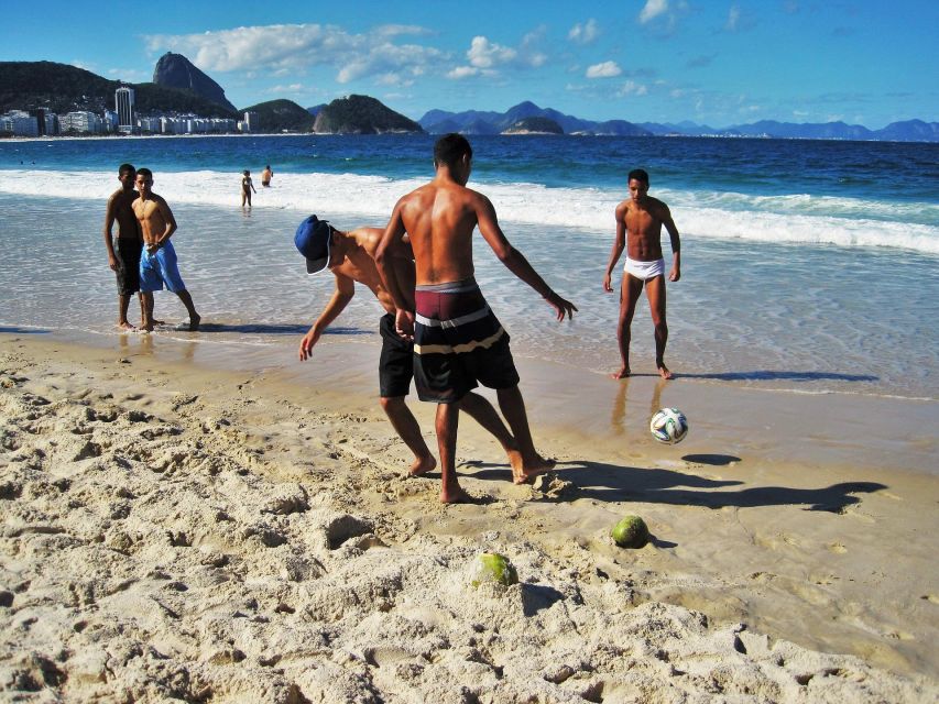 Bossa Nova and the Carioca life - Copacabana and Ipanema - What the guide adds to the experience
