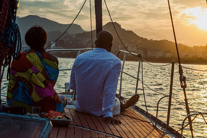 Brunch & Sunset Cruise with Capirinha in Rio - Leaving Marina da Glória for Guanabara Bay