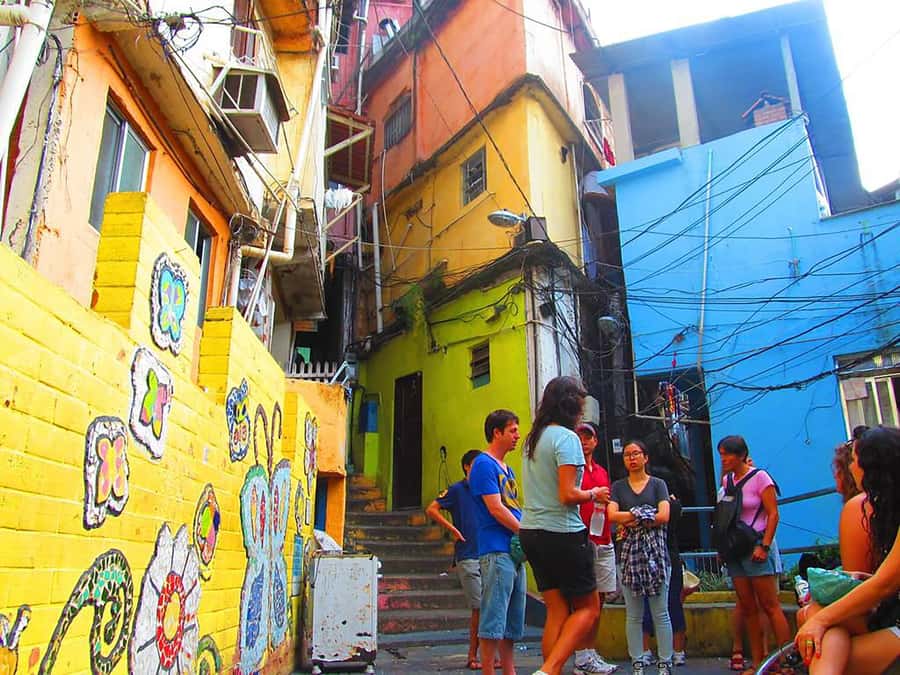 Discover Rocinha: Guided Tour of the Famous Favela - What the guide adds to the visit
