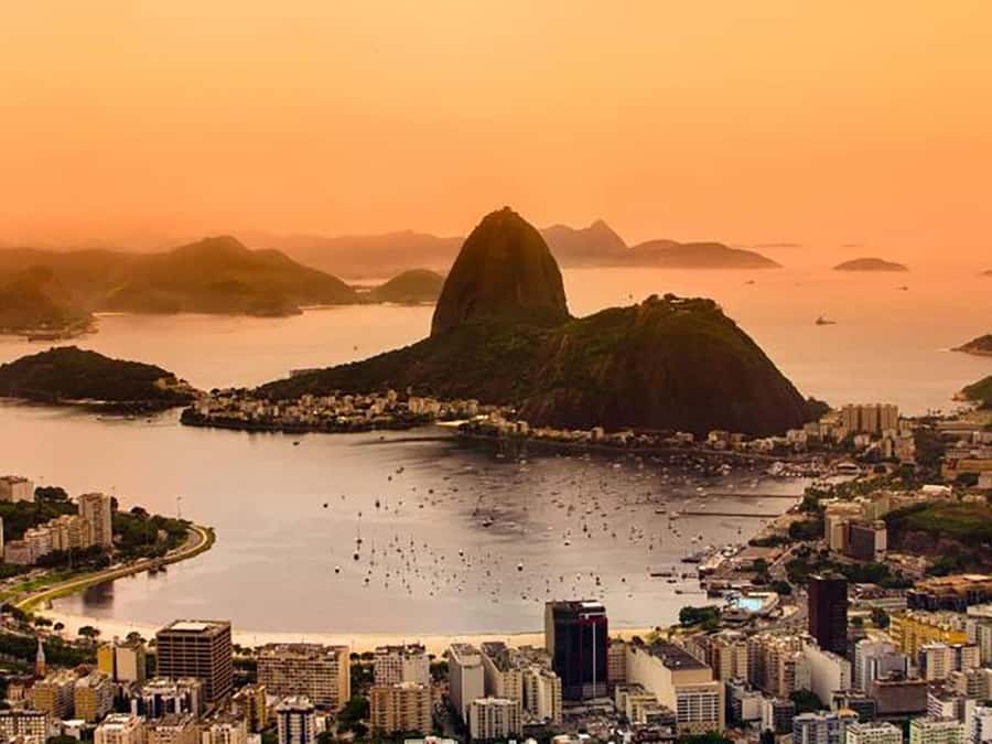 Explore Rio: Christ, Selarón, and more in 5 Hours! - Christ the Redeemer: the morning’s main event