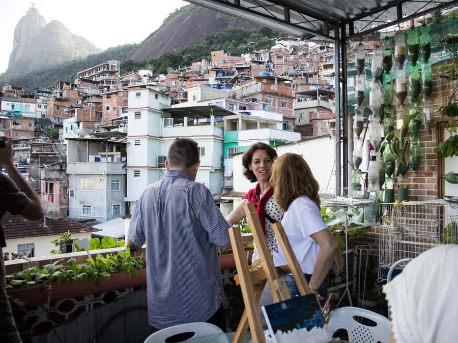 Favela Santa Marta: Walking Tour with local guide - Murals, colorful homes, and craft shops