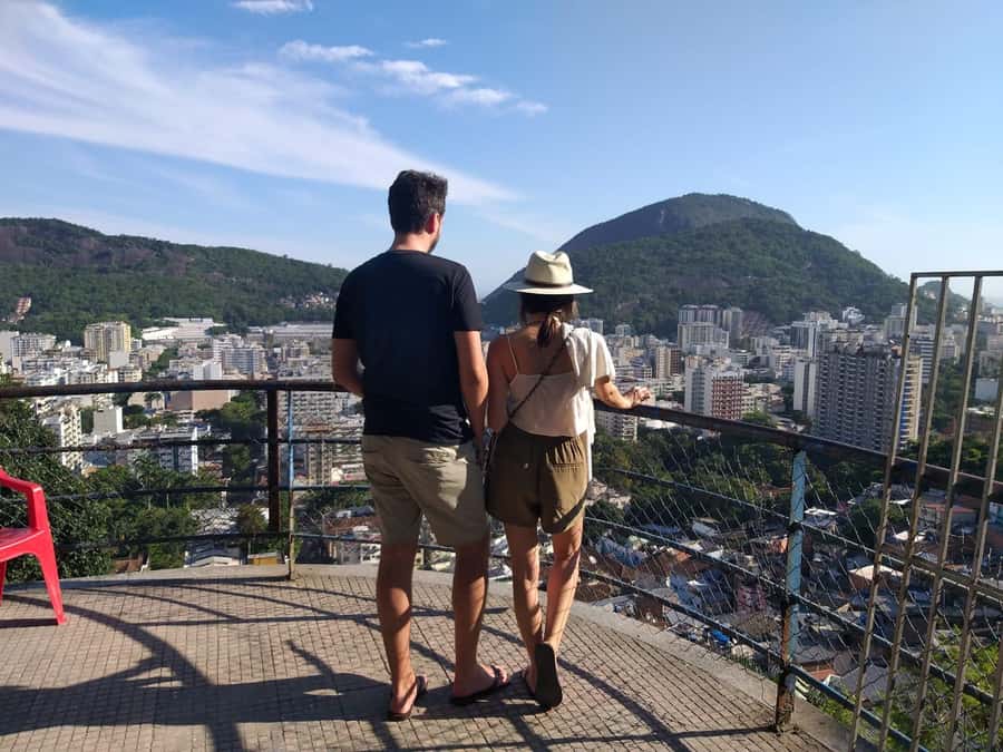 Favela Santa Marta: Walking Tour with local guide - Reading Santa Marta through its streets