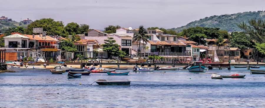 From Rio: Buzios Beaches Day Trip with Boat Ride and Lunch - Rua das Pedras gives you one hour on land