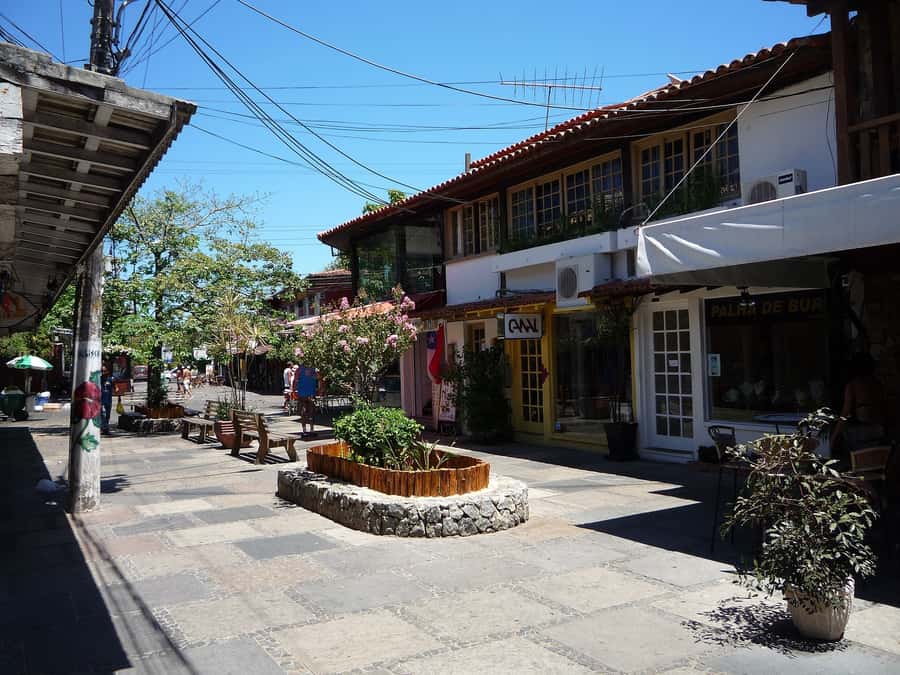 From Rio: Búzios with Boat Tour and Lunch - Free time on Rua das Pedras