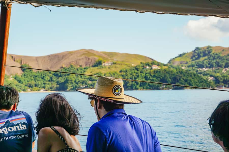 From Rio de Janeiro: Angra dos Reis Boat Trip with Lunch - Blue Lagoon and the best chance to see fish