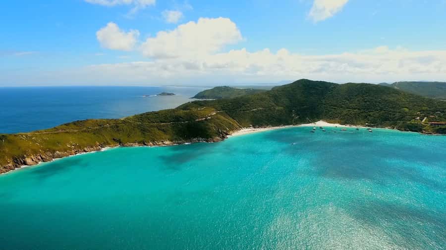 From Rio de Janeiro: Arraial do Cabo Boat Trip with Lunch - Four stops, four different views of the coast