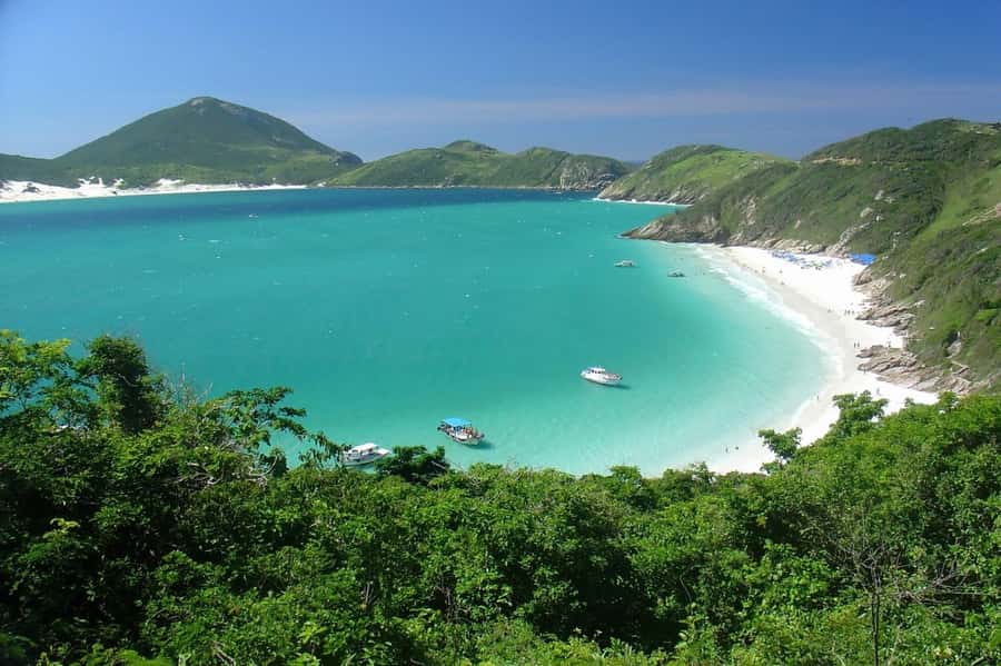 From Rio de Janeiro: Arraial do Cabo Island Day Trip - The bus ride to the Região dos Lagos