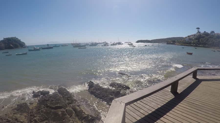 From Rio de Janeiro: Búzios Full-Day Boat Tour - Language support and guide expectations