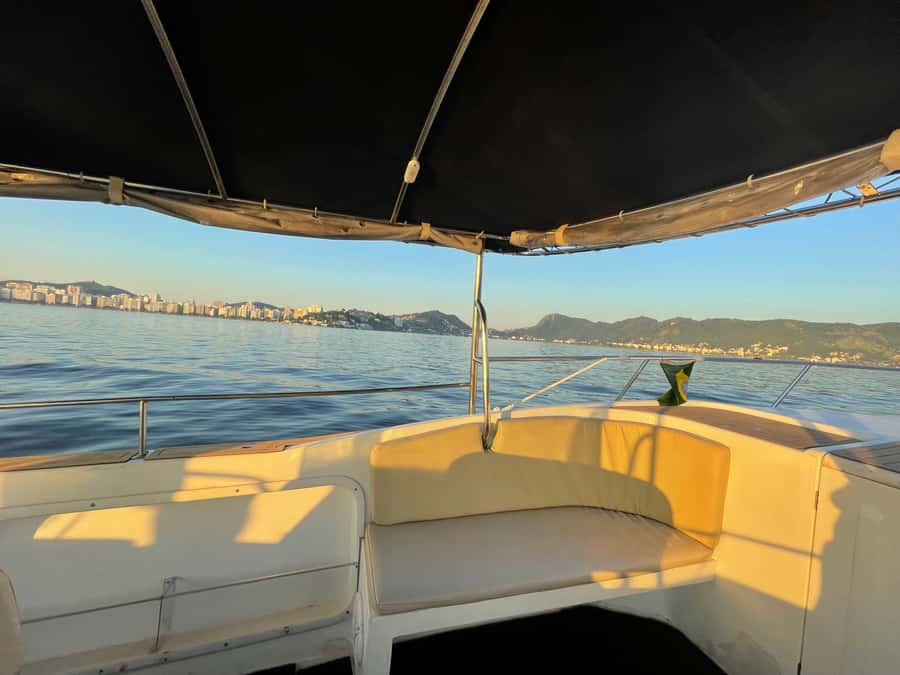 From Rio de Janeiro: Private Speedboat Tour - Turning your own food into lunch on the water