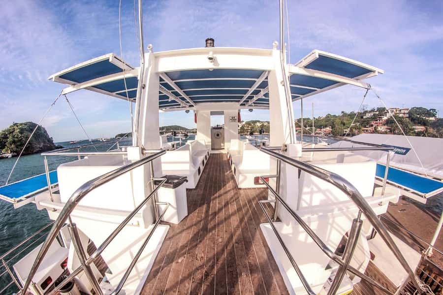 From Rio: Full Day in Búzios with Catamaran Tour and Lunch - Branca Island, Feia Island, and the second swim