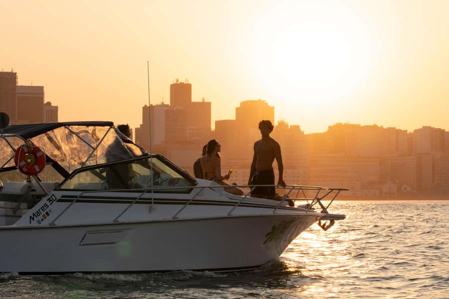 Glória: Sunset Speedboat Cruise with Drinks and Snacks - Why this boat ride works for seeing Rio from the bay