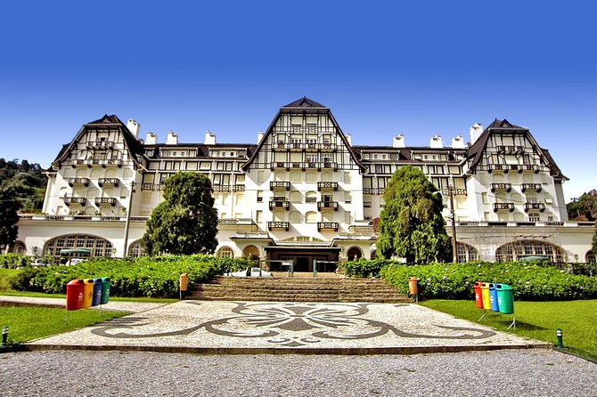 Guided Tour to the Imperial Cida of Petrópolis with Lunch - Guides, vehicles, and group rhythm