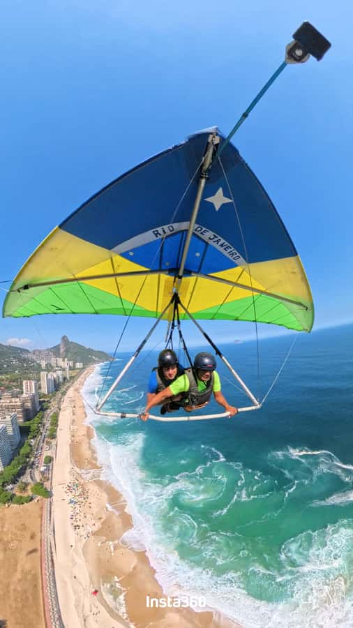 Hang gliding flight in Rio de Janeiro - Meeting Luciano Popó before takeoff