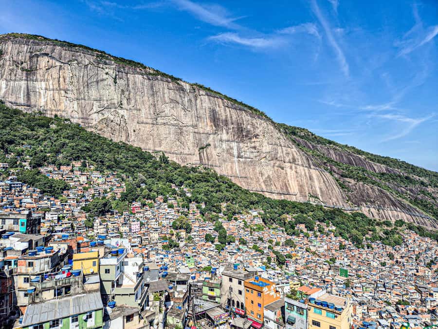 Jeep'n'Culture: Rocinha Favela and Tijuca Rainforest Tour - Driving Estrada da Gávea toward Rocinha
