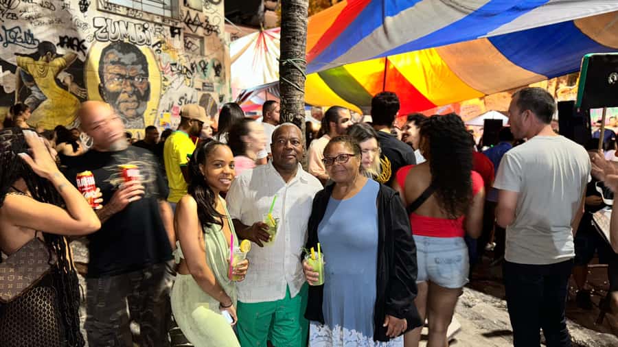 Pedra do Sal: Live Samba Night with Local Guide & Drink - Entering the live samba around the rock