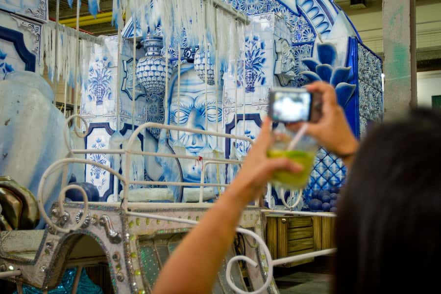 Rio: Carnival Backstage Tour at Samba City with Cocktail - Finding the City of Samba entrance