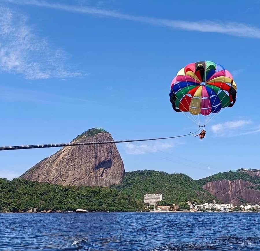 Rio de Janeiro: 2-Hour Boat Trip with Parasailing - Landing back on the boat