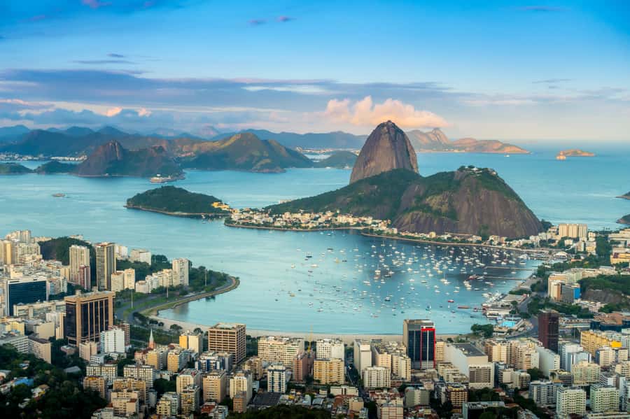 Rio de Janeiro: 45-Min Helicopter Tour with Transfer - Maracanã adds a different side of Rio