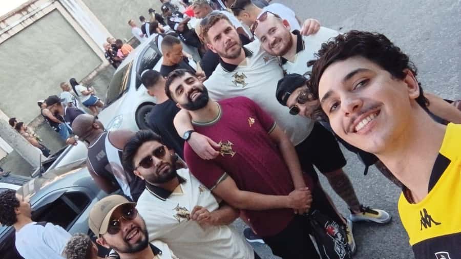 Rio de Janeiro: Attend a Vasco da Gama game with local guide - Beer, churrasco, and the stories behind the shirt