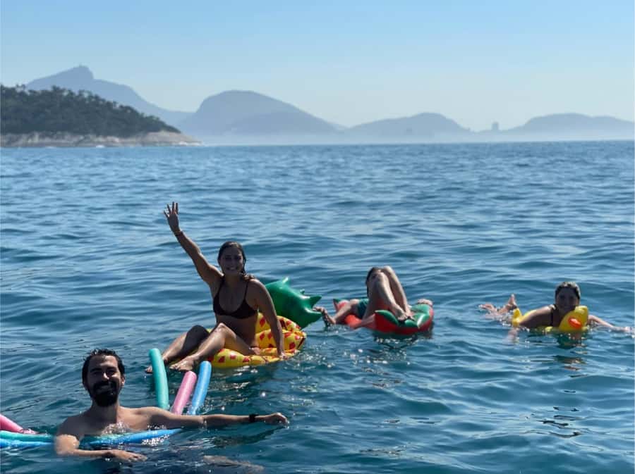 Rio de Janeiro: Boat Tour - Sunset with Beer - Arpoador, Cagarras Islands and the swim stops