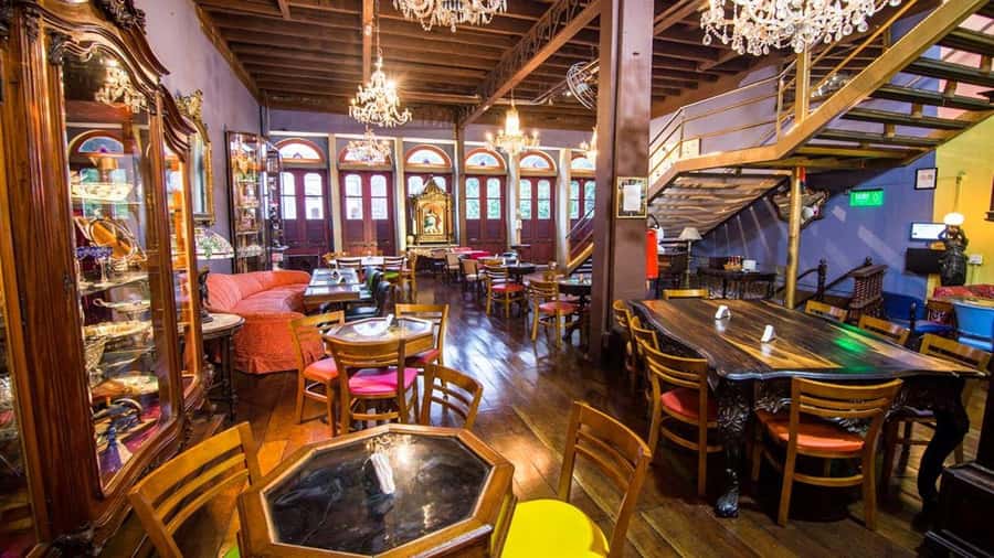 Rio de Janeiro: Brazilian Music at Rio Scenarium with Dinner - Entering Rio Scenarium in Lapa