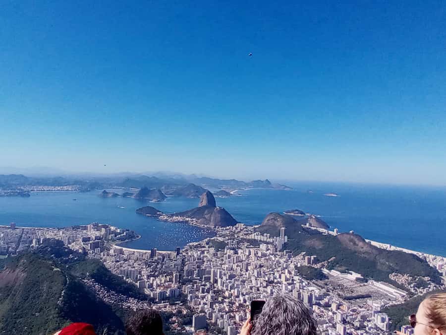 Rio de Janeiro: Christ Redeemer + Sugar Loaf & more + Lunch - Christ the Redeemer sets the tone