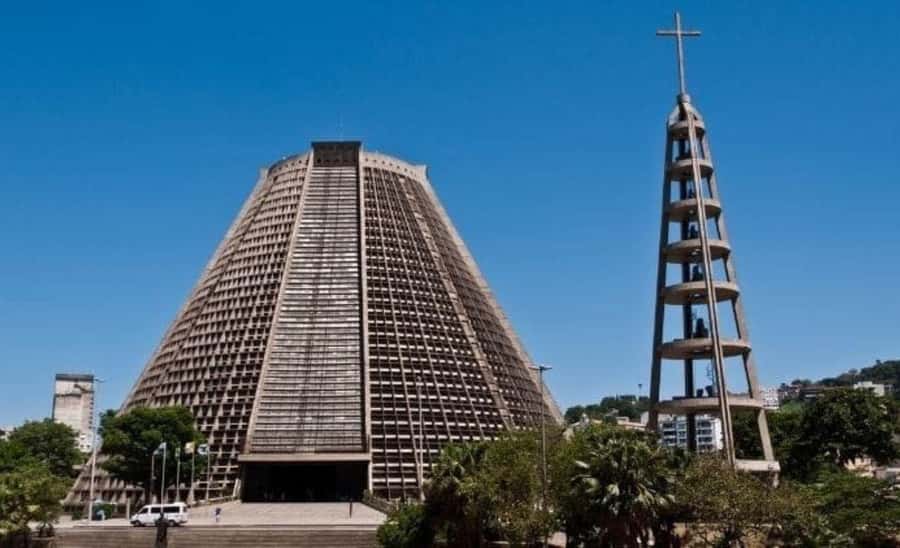 Rio de Janeiro: Christ the Redeemer and Sugarloaf Tour with… - A buffet lunch that keeps the day moving