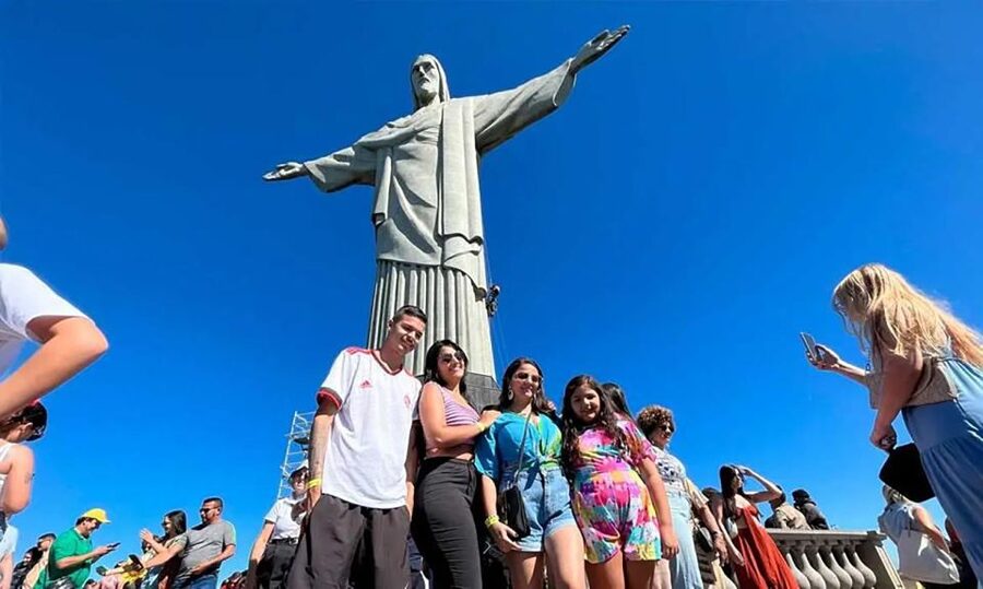 Rio de Janeiro: City Sightseeing Full Day Tour - Lunch and transport make the long schedule manageable