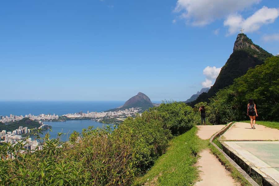 Rio de Janeiro: City tour, food, night attractions and more! - Food, drinks, and the optional samba night