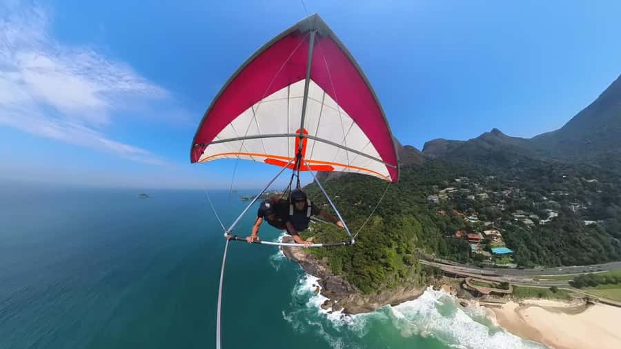 Rio de Janeiro: Hang Gliding or Paragliding Experience - The drive to Pedra Bonita
