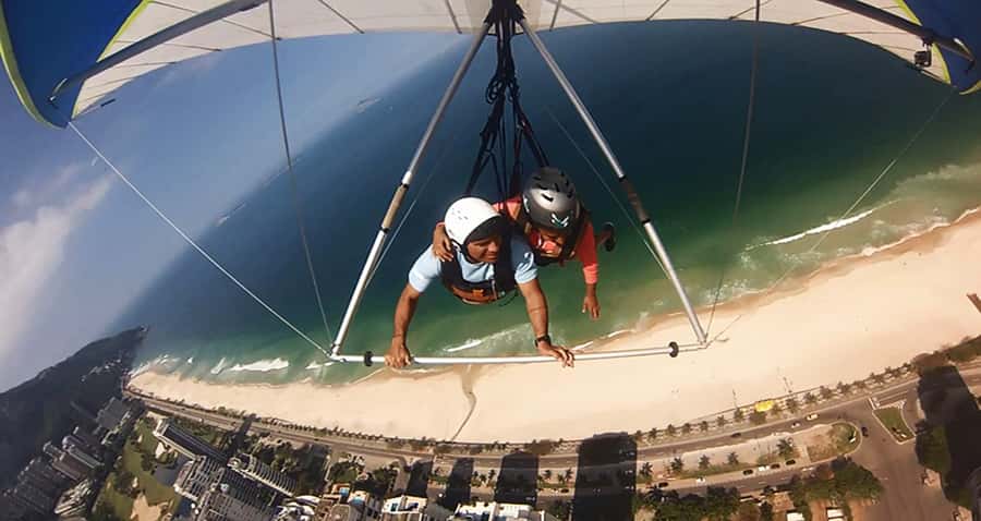 Rio de Janeiro: Hang Gliding or Paragliding Flight - Who will get the most from this flight