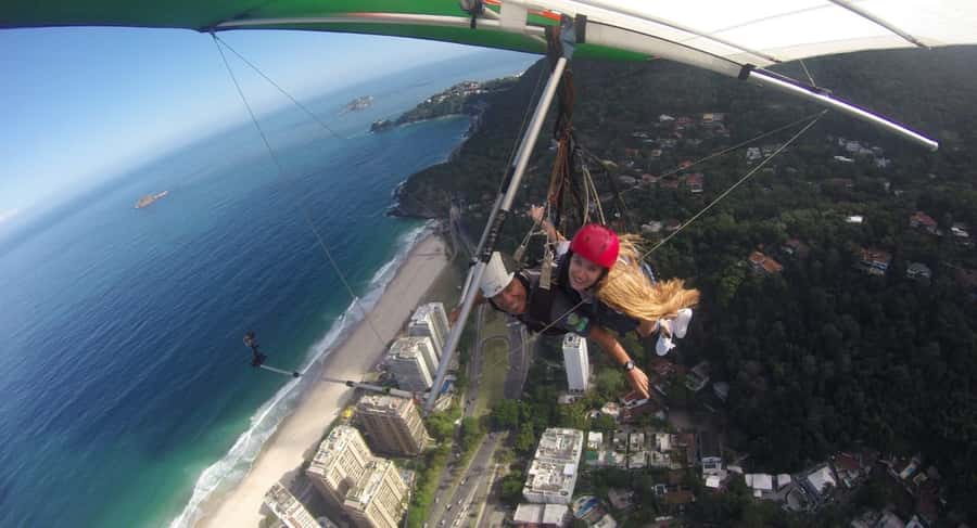 Rio de Janeiro: Hang Gliding or Paragliding Flight - Price, extra fees, and what you receive