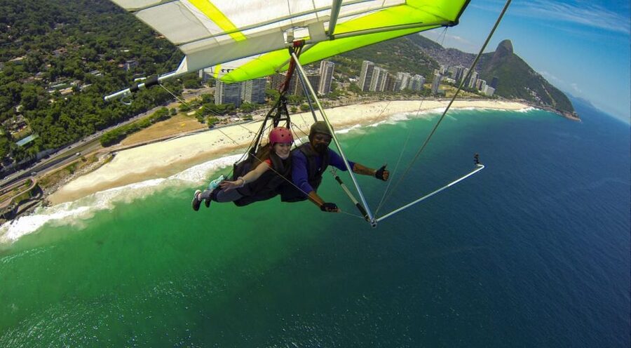Rio de Janeiro: Hang Gliding or Paragliding Flight - Safety, eligibility, and comfort limits