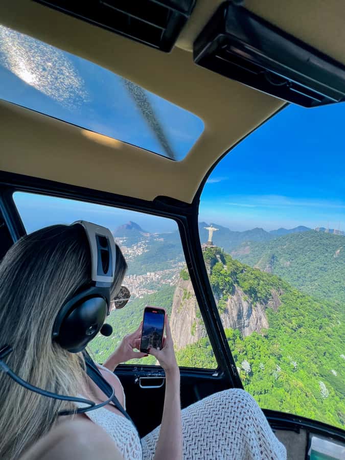 Rio de Janeiro: Helicopter Flight Christ the Redeemer 30 min - Why Rio is made for a helicopter flight