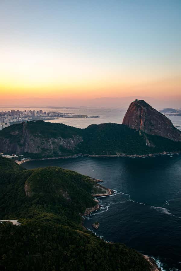 Rio de Janeiro: Helicopter Tour with an unforgettable view - Sugarloaf Mountain and Rodrigo de Freitas Lagoon