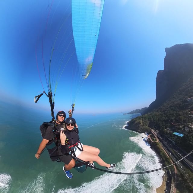Rio de janeiro : Paragliding Tandem Flights over Rio - Should you book the Pedra Bonita flight?
