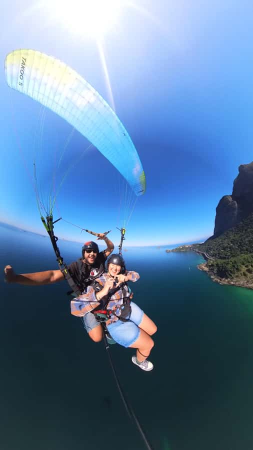 Rio de janeiro : Paragliding Tandem Flights over Rio - Who will enjoy this Rio flight