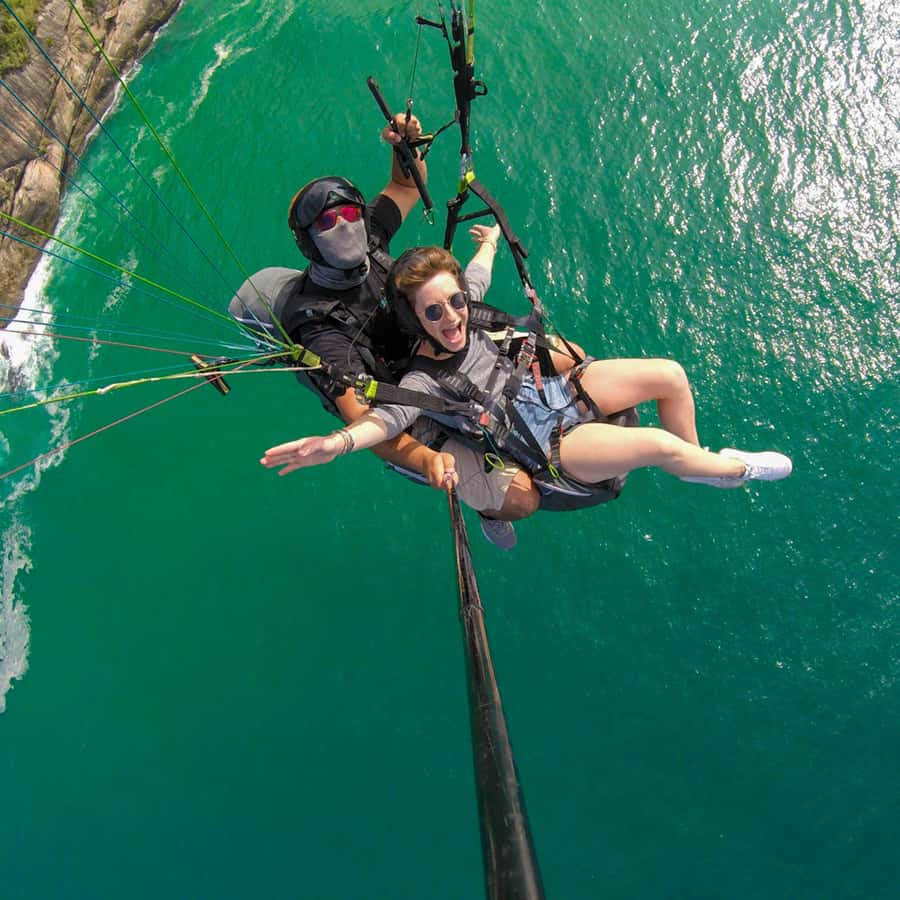Rio de janeiro : Paragliding Tandem Flights over Rio - Language, staff, and the human side of the activity