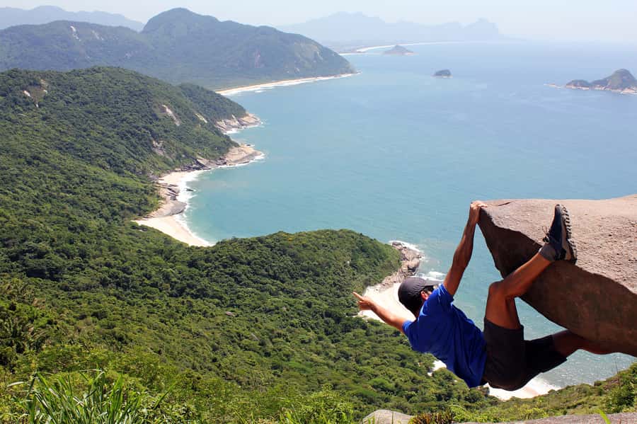 Rio de Janeiro: Pedra do Telegrafo Hike & Grumari Beach Tour - Walking through the state park to Telegraph Rock
