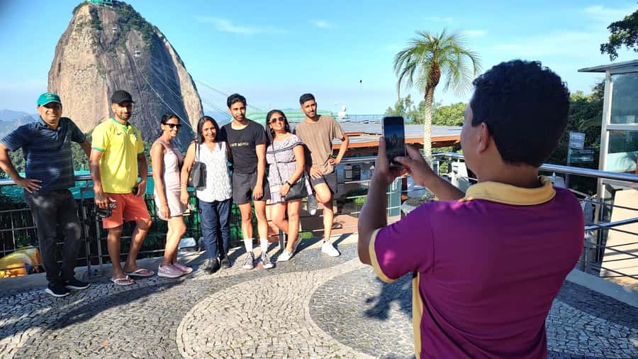 Rio de Janeiro: Private Custom 9-hour Unforgettable tour - Four cable-car rides at Sugar Loaf