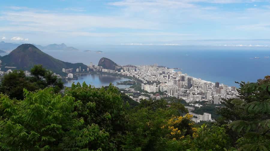 Rio de Janeiro: Private Day Tour with lunch - Maracanã Stadium and the Sambadrome