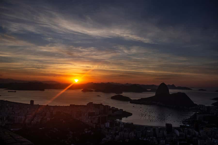 Rio de Janeiro: Private Sunrise Tour at Mirante Dona Marta - Reaching the terrace before the sky changes
