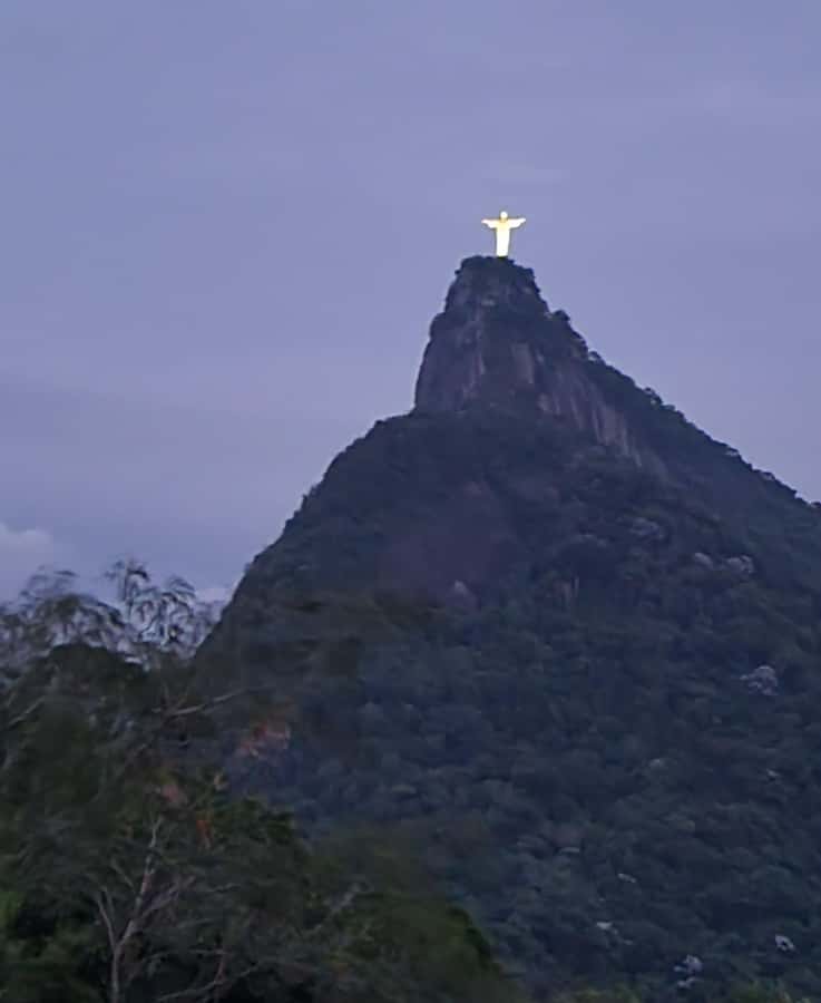 Rio de Janeiro: Private Sunrise Tour at Mirante Dona Marta - Booking details worth checking before you pay