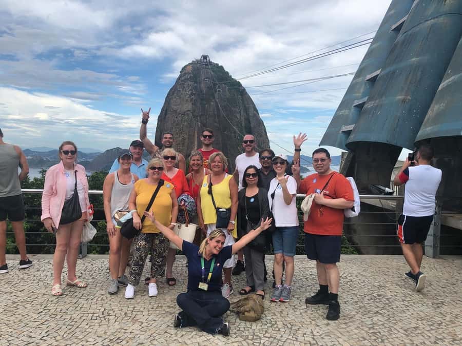 Rio de Janeiro: Rio's Icons Guided Tour with Tickets & Lunch - Why this 8-hour route works for a first day