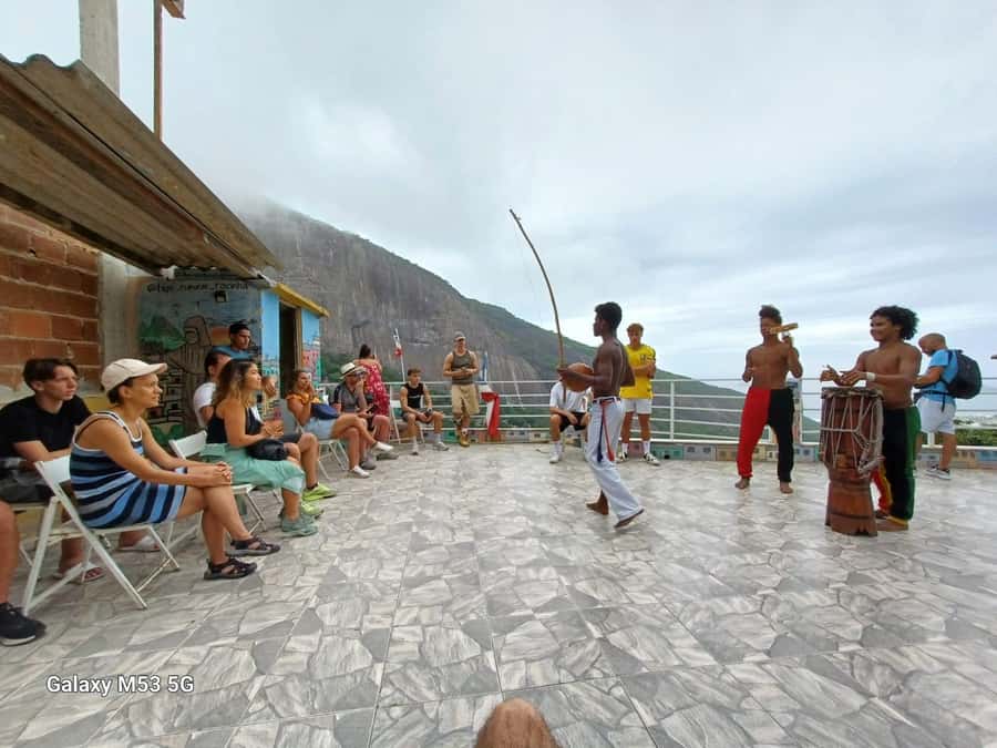 Rio de Janeiro: Rocinha Favela Walking Tour with Local Guide - What The Two-Hour Walk Is Like