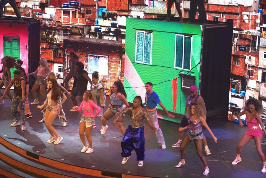 Rio de Janeiro: Roxy Dinner Show with Hotel Pickup - Why Roxy works for a Rio night out