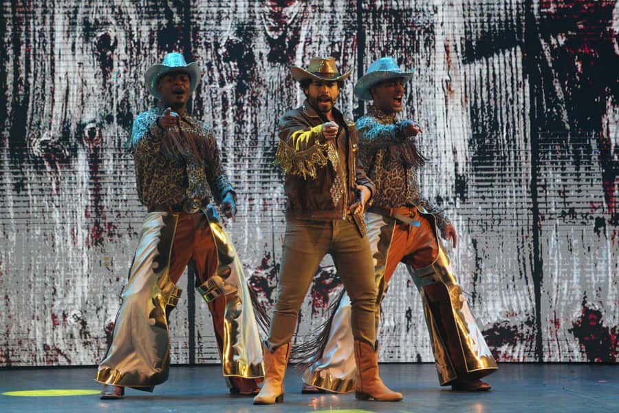Rio de Janeiro: Roxy Dinner Show with Hotel Pickup - What the $229 price really covers
